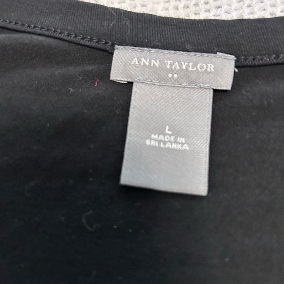 Ann Taylor Women’s Faux Wrap Black Top
Size L - Picture 4 of 8